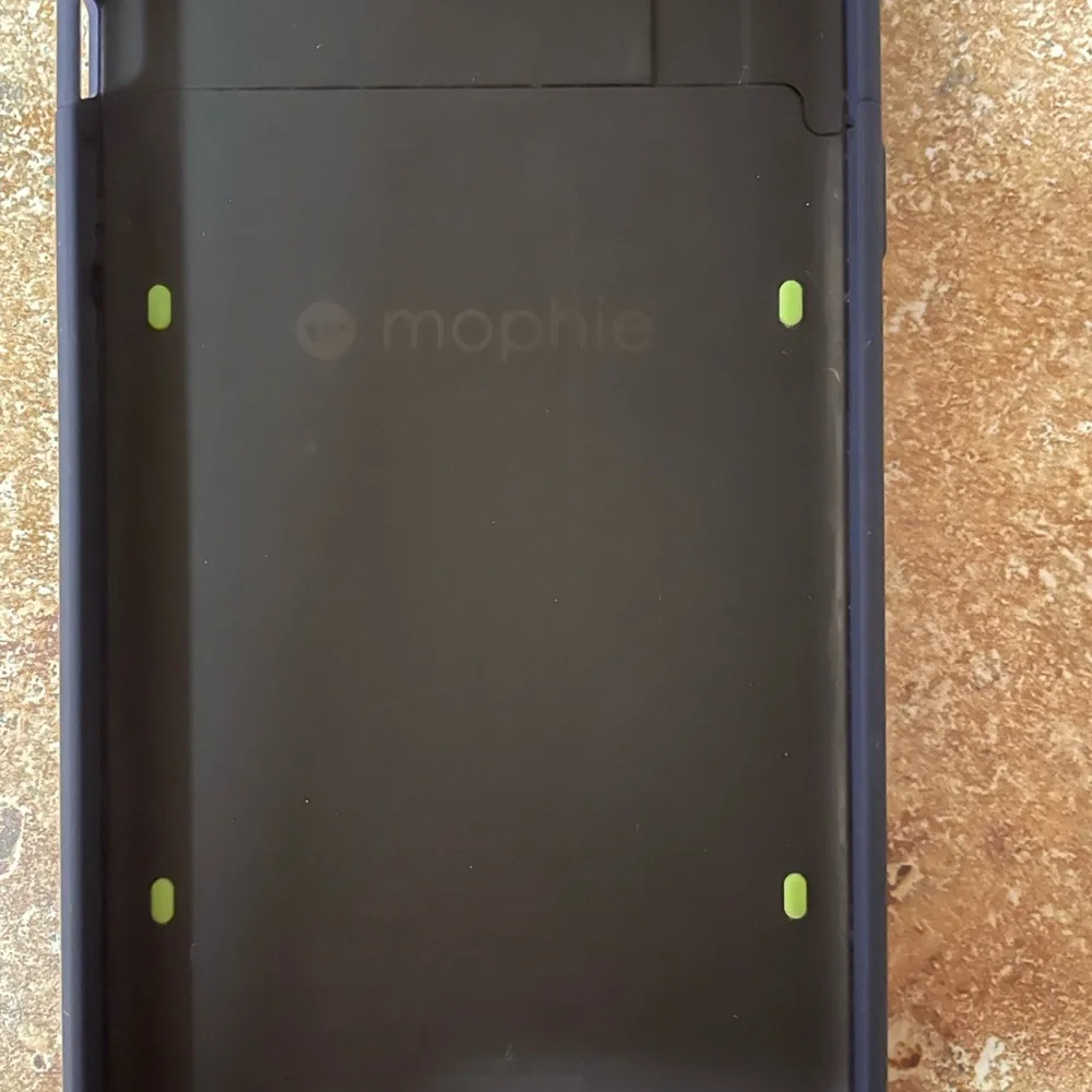 Mophie juice pack- protective battery case